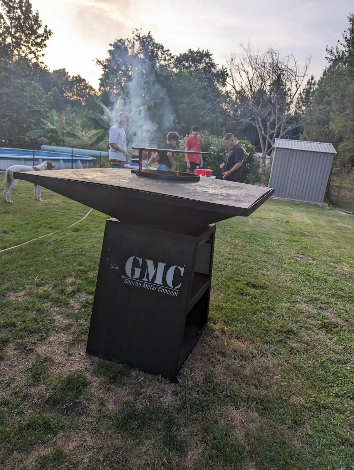 Brasero table logo GMC24 à Mussidan