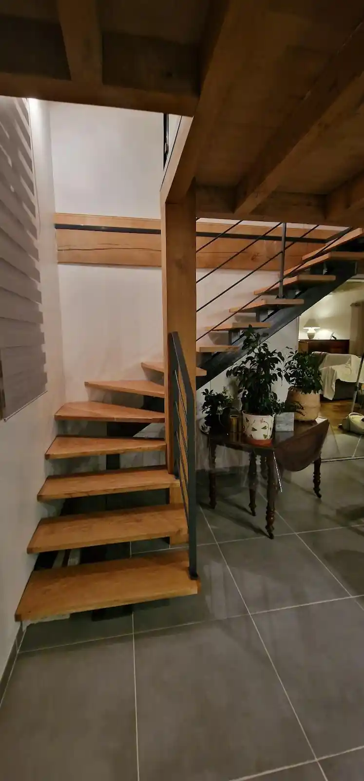 Escalier limon métallique et bois GMC24 à Mussidan
